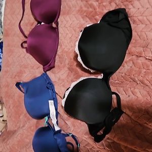 Victoria secret bras  3 sold by set